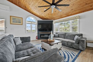 TV connectée, cheminée