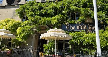Cosy Cottage Overlooking Malmesbury Abbey