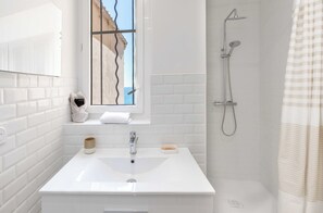 Apartment | Badezimmer