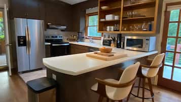 電子レンジ、オーブン、コンロ、食器洗い機