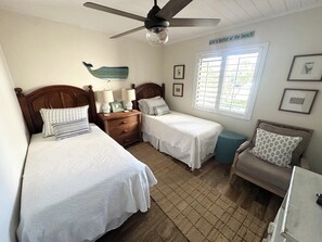 2 bedrooms, iron/ironing board, Internet, bed sheets