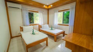 3 makuuhuonetta, silitysrauta/-lauta, ilmainen Wi-Fi, vuodevaatteet