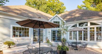 Luxe Condo in Norwich Less Than 3 Minutes From Mohegan Sun