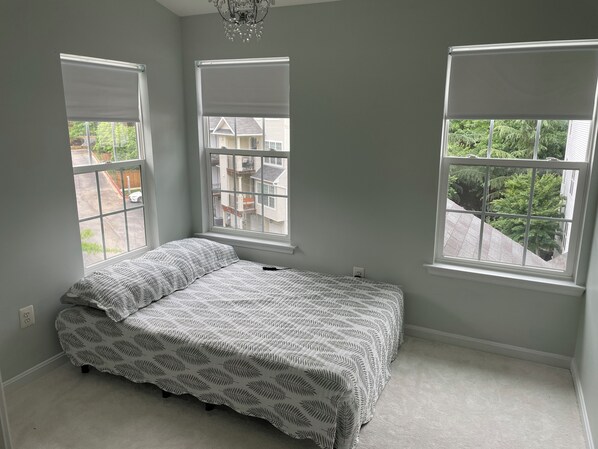 3 Schlafzimmer, BĂŒgeleisen/BĂŒgelbrett, WLAN, BettwĂ€sche