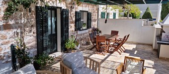 Feel the traditional stone House MARTI + swimming pool