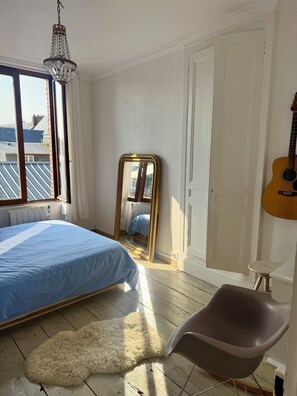 2 bedrooms, WiFi, bed sheets