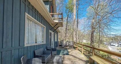 Peaceful 2-bedroom house, beautiful Lake view.