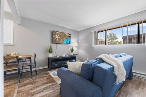 Spacious2BR/Work Crews & Families/Sleeps6/desk/Parking/WIFI/Pet friendly