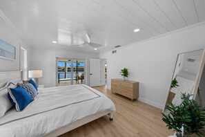 3 habitaciones, tabla de planchar con plancha y cuna de viaje 