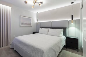 9 chambres, fer et planche à repasser, lit parapluie, Wi-Fi