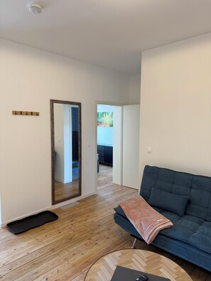 TV - Vacation apartment Hildegard Ferienidyll Pfälzerwald - nature, peace, comfort (Clausen)