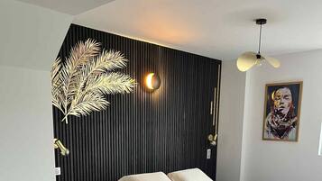 1 slaapkamer, een strijkplank/strijkijzer, wifi, beddengoed