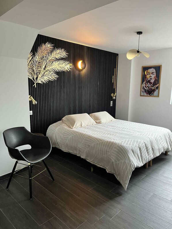 1 habitación, tabla de planchar con plancha, wifi y ropa de cama 