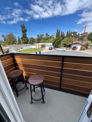 Property grounds - NEWLY Built, Private studio w/separate entrance (San Diego)