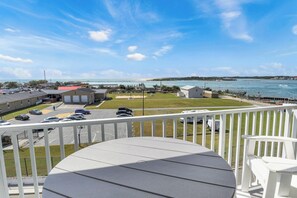 Property grounds - BeachBox II • Panoramic Inlet Views • Free Parking • Couple's Corner (Ocean City)