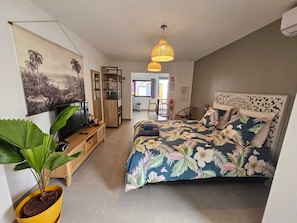1 bedroom, iron/ironing board, WiFi, bed sheets