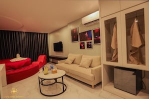 Luxury Double Room, City View | Desk, blackout drapes, soundproofing, iron/ironing board