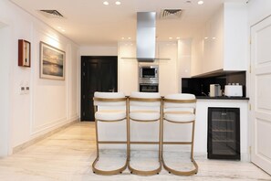 クラシック アパートメント | 客室内のダイニングエリア