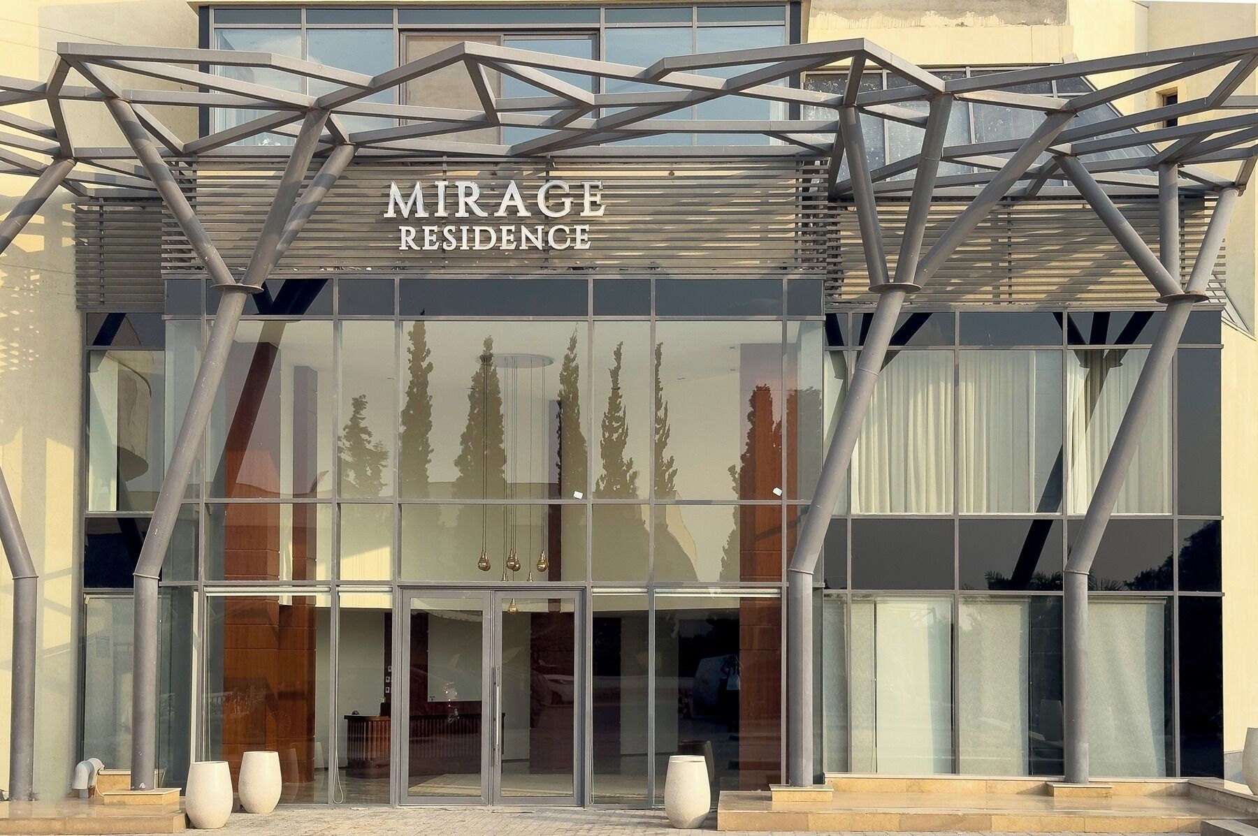 المنشأة من الخارج