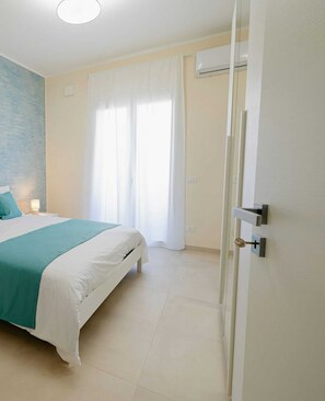 1 bedroom, iron/ironing board, Internet, bed sheets