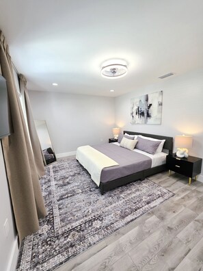 4 bedrooms, iron/ironing board, free WiFi, bed sheets
