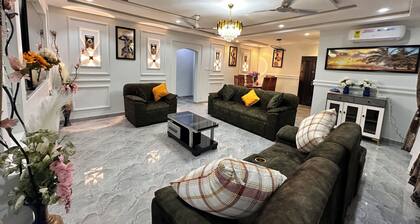 Arek Condos- Your Charming Tropical Home Away from Home in the Heart of Accra.