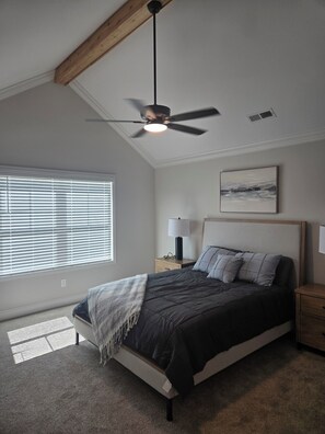 3 bedrooms, free WiFi, bed sheets, wheelchair access