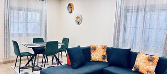 Charming 2-bedroom house with AC in Yaoundé