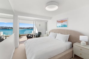 2 bedrooms, WiFi, bed sheets - Absolute Beachfront Luxury (Bondi Beach)