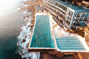 Pool - Absolute Beachfront Luxury (Bondi Beach)
