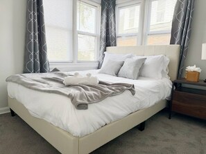 2 bedrooms, desk, iron/ironing board, WiFi