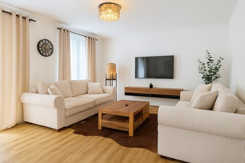 Stilvolle 3-Zi.-Wohnung in Leipzig | Zentral, modern & perfekt für 6 Gäste