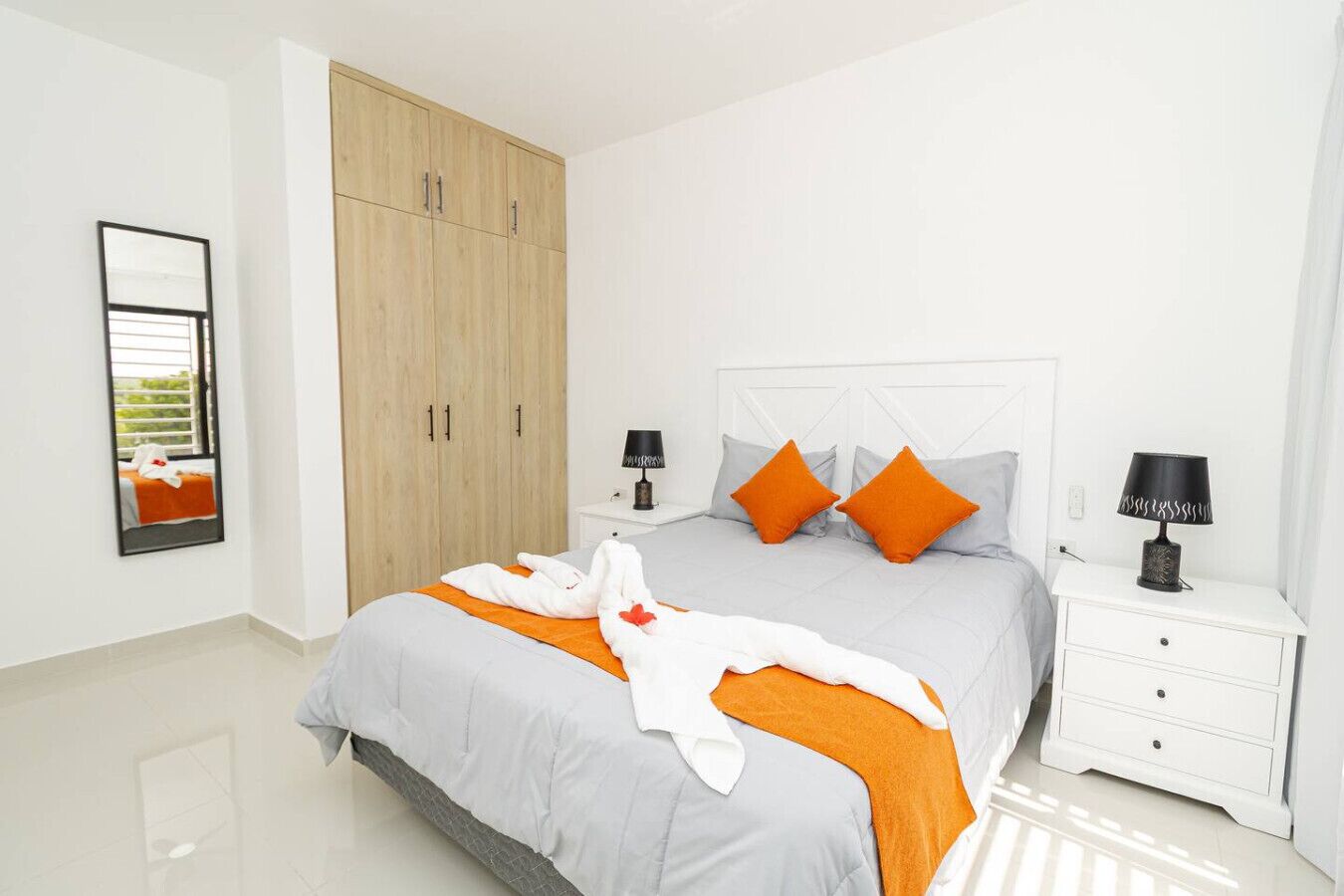 2 bedrooms, desk, iron/ironing board, free WiFi