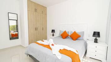 2 bedrooms, desk, iron/ironing board, WiFi (free)