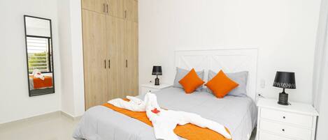 2 habitaciones, escritorio, tabla de planchar con plancha y wifi gratis