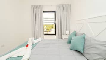 2 habitaciones, escritorio, tabla de planchar con plancha y wifi gratis