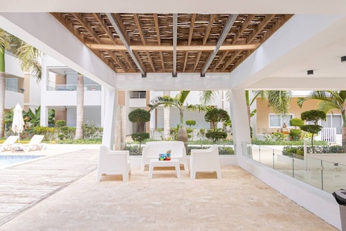 Bright 2BR Apartment w/ Pool near Bayahibe Beach