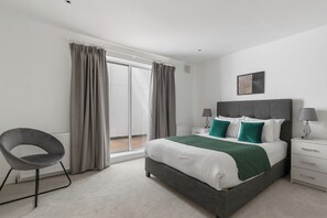 2 bedrooms, iron/ironing board, travel crib, free WiFi