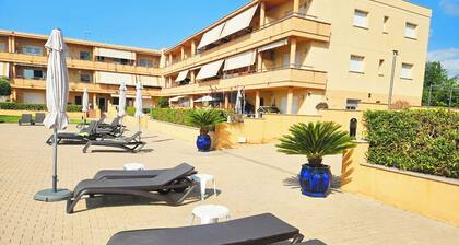 Unterkunft mit Pool ganz in der Nähe des Strandes