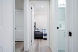 6 chambres, fer et planche à repasser, Wi-Fi, draps fournis