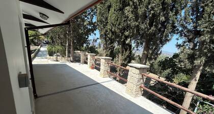Monolithos Cottage in the Troodos Mountains above Limassol