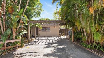 Enceinte de lâhĂ©bergement