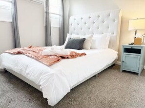 2 bedrooms, desk, iron/ironing board, WiFi
