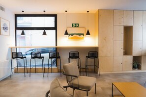 Lobby sitting area - Urban Cube Hostel Granada (Granada)