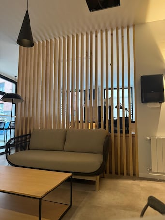 Área de sala de estar. Urban Cube Hostel Granada