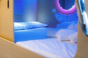 Capsule - Urban Cube Hostel Granada (Granada)