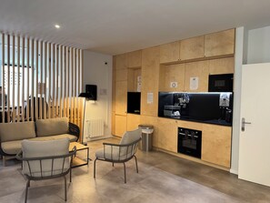 Área de estar no saguão