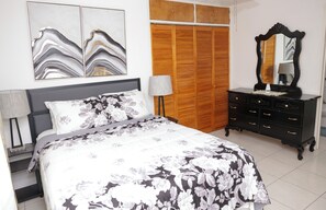 3 chambres, fer et planche à repasser, Wi-Fi