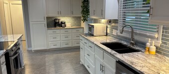 Peaceful Tulsa Retreat - 3BR Home on 1 Acre Near Expo & Downtown