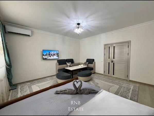 42-inch LED TV with cable channels - Chaqar 45 (Tashkent)